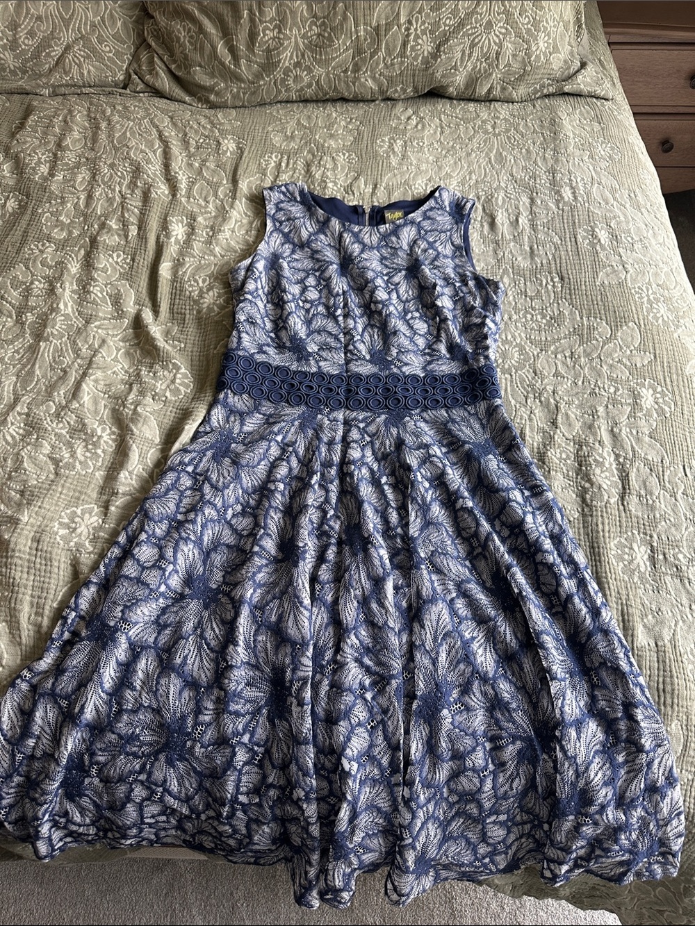 Womens Taylor Navy and White Floral Fit-and-Flare Dress